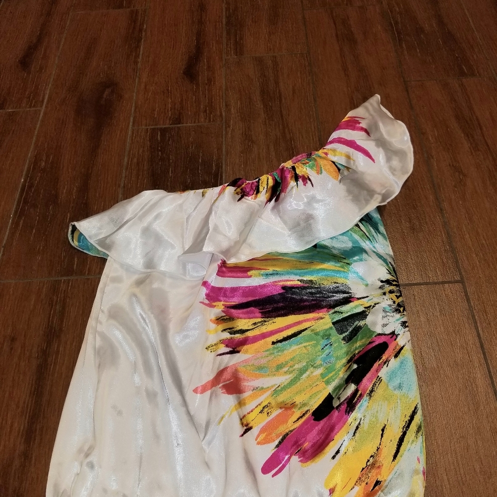 Woman/Top - Picture 2 of 3